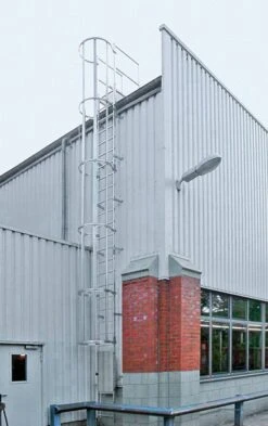 Günzburger Mehrzügige Steigleitern Mit Rückenschutz Aluminium Blank, 510140